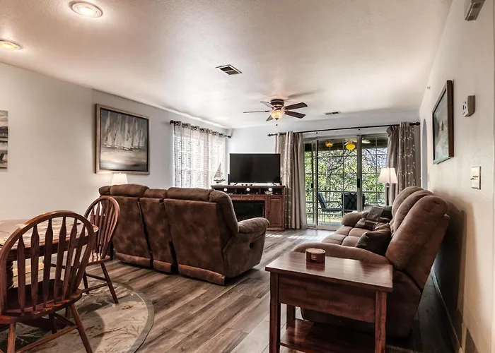 Quiet And Serene Condo In Branson